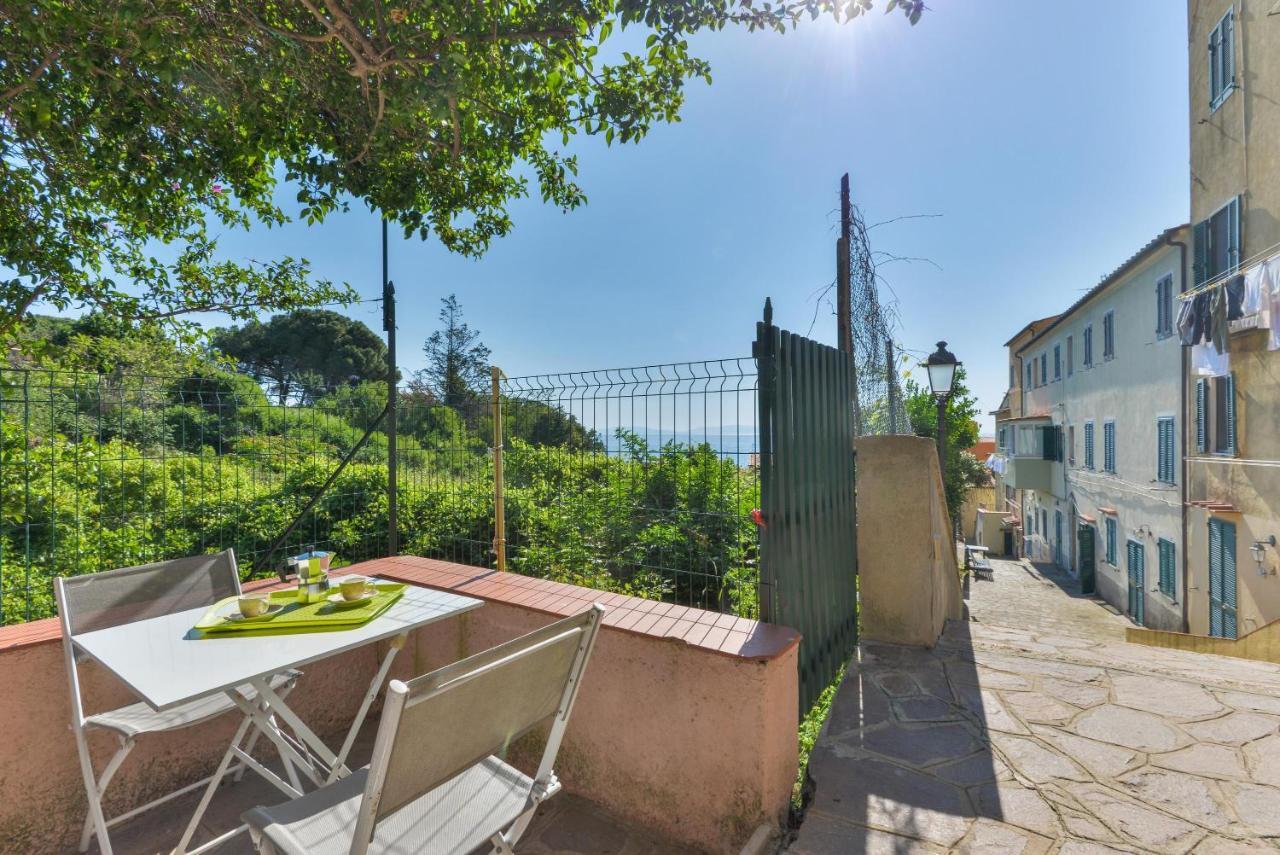 Casa Vacanze Iose Rio Marina Buitenkant foto