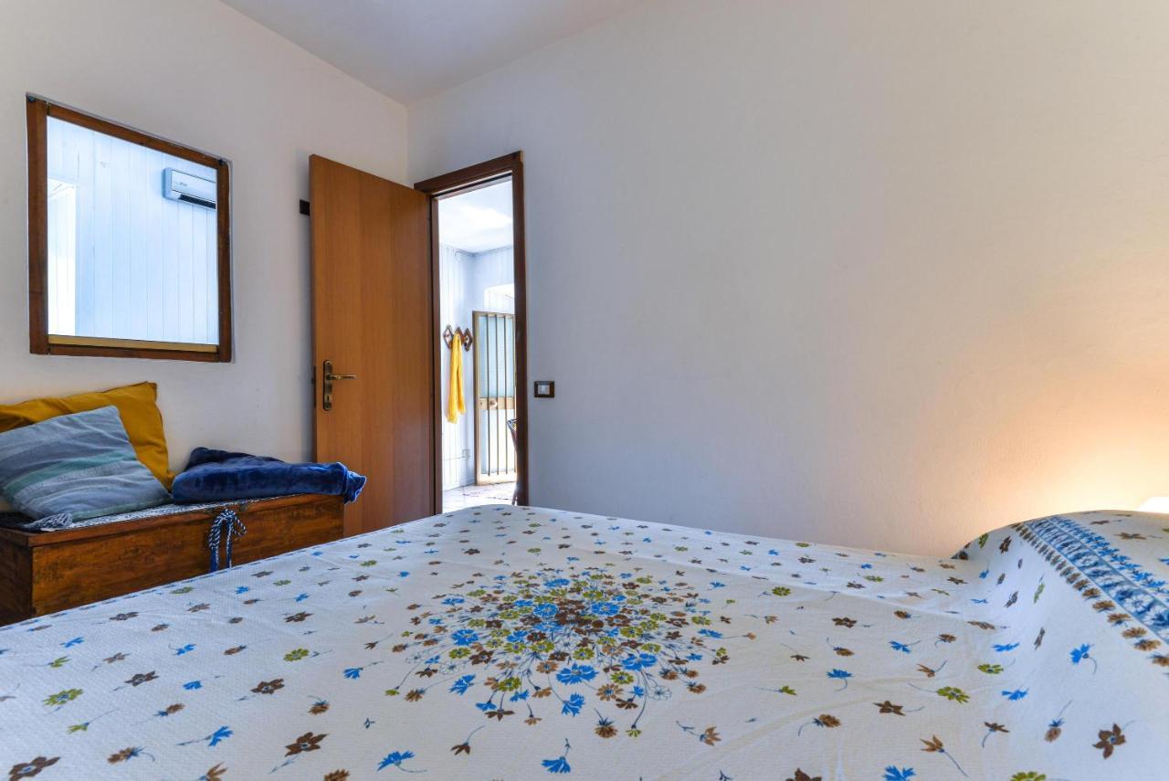 Casa Vacanze Iose Rio Marina Buitenkant foto